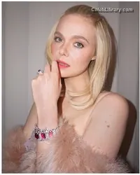 Elle Fanning photo 18 of 4118
