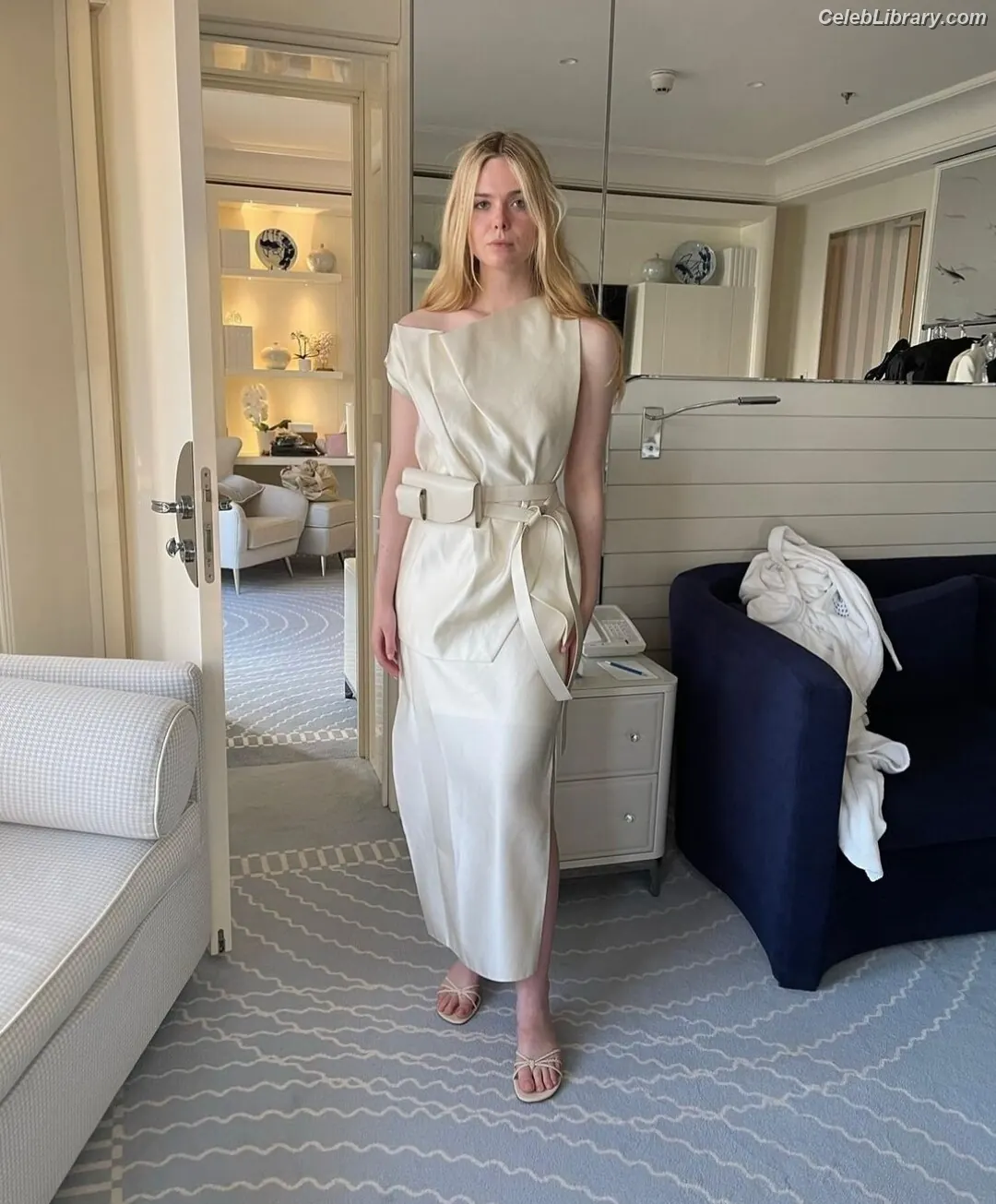 Elle Fanning photo 11 of 4118