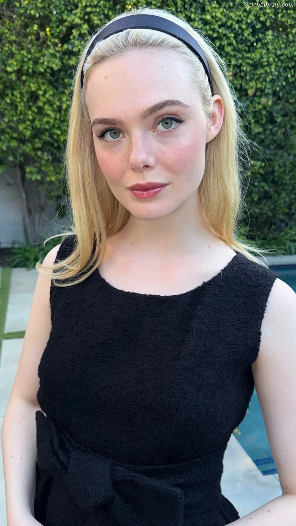 Elle Fanning photo 6 of 4118