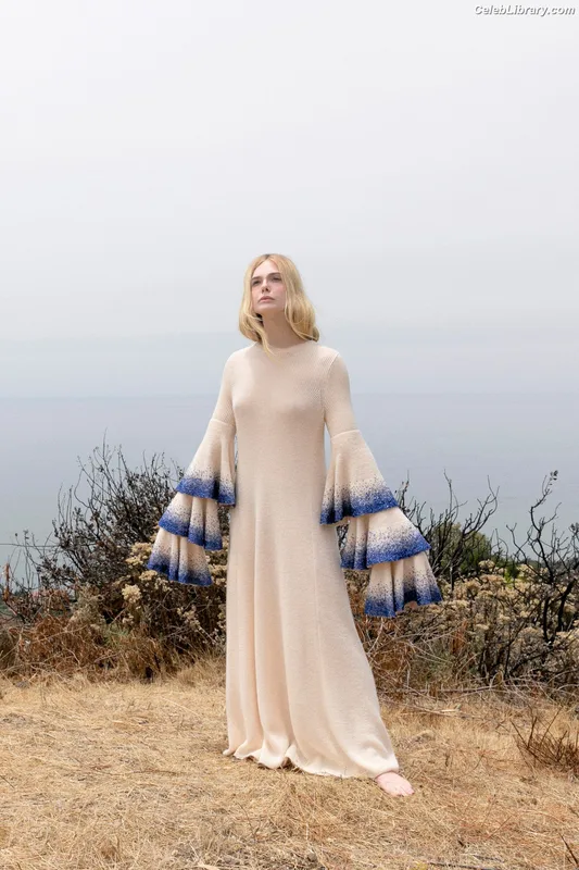 Elle Fanning photo 18 of 4114