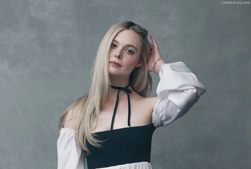 Elle Fanning photo 20 of 4114