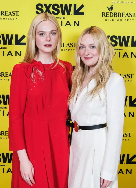 Elle Fanning photo 19 of 4114