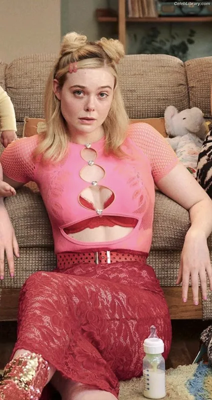 Elle Fanning photo 3 of 4114