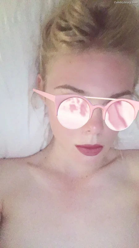 Elle Fanning photo 20 of 4114