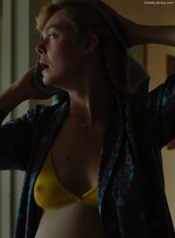 Elle Fanning photo 12 of 4114