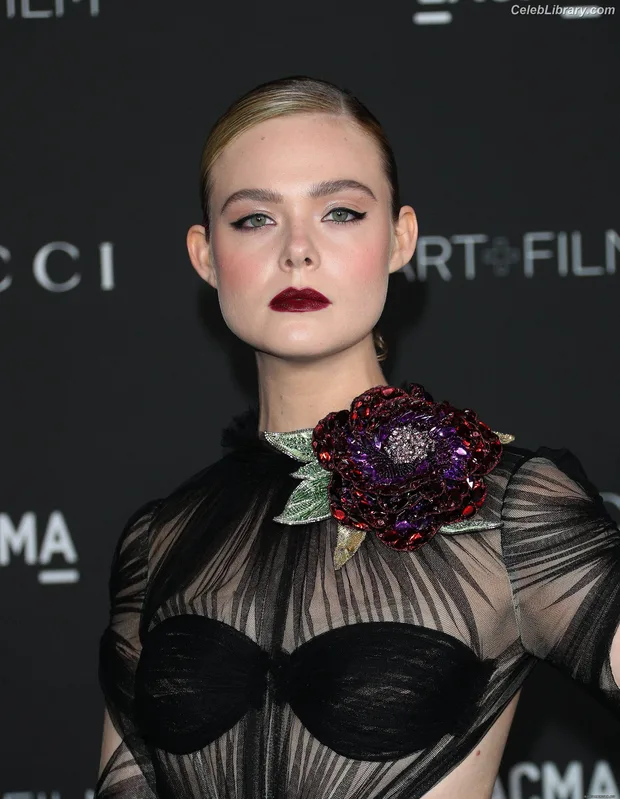 Elle Fanning photo 7 of 4114