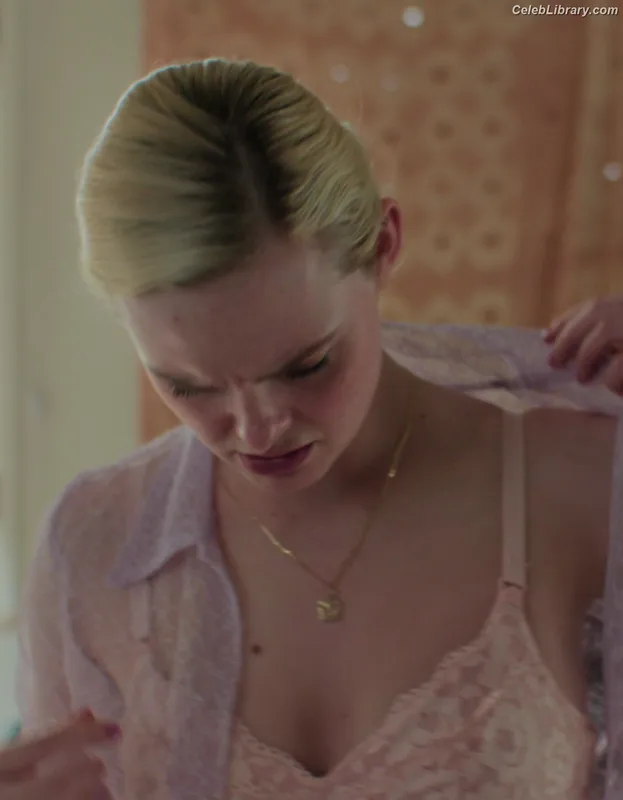 Elle Fanning photo 16 of 4114