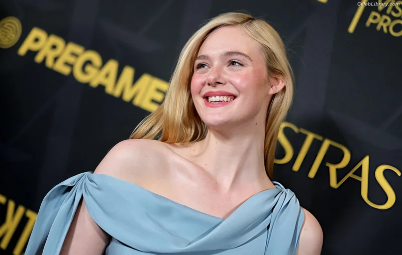Elle Fanning photo 5 of 4114