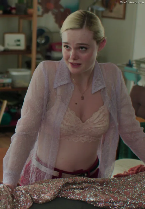 Elle Fanning photo 3 of 4114