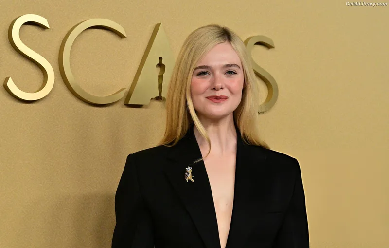 Elle Fanning photo 21 of 4114