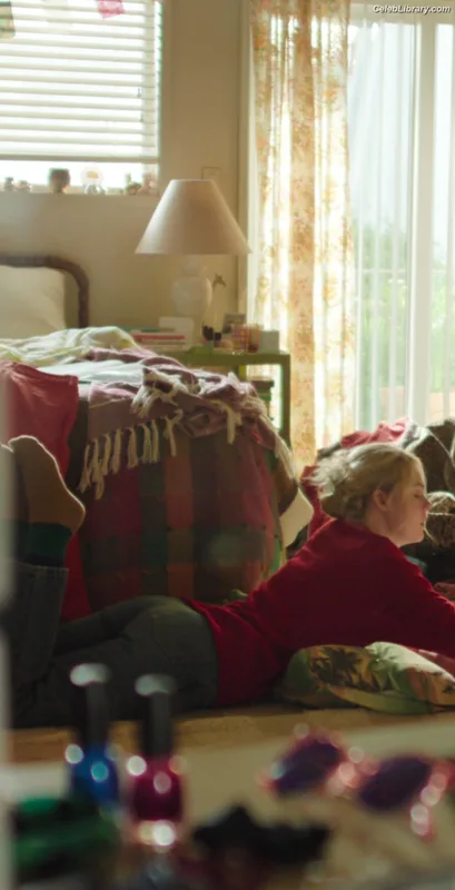 Elle Fanning photo 14 of 4114