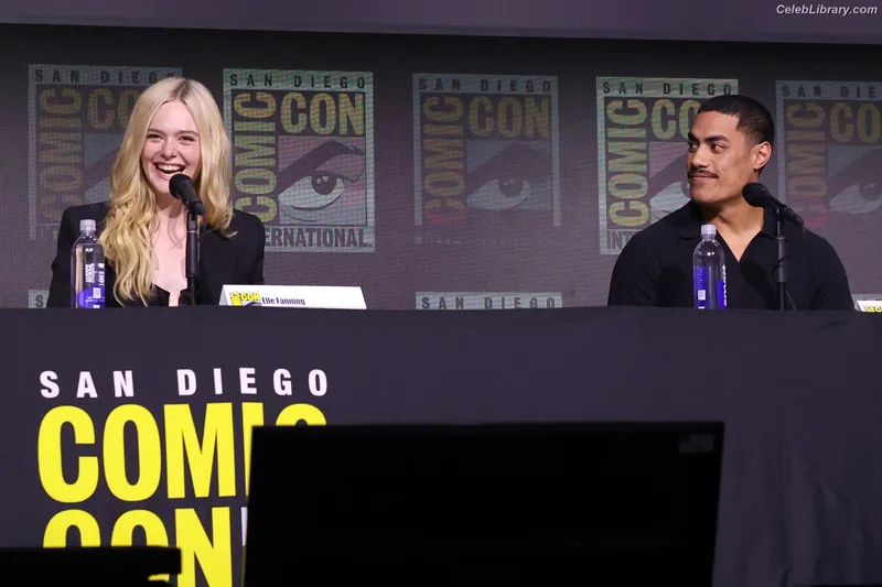 Elle Fanning photo 10 of 4114