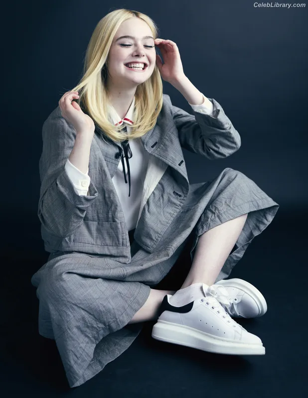 Elle Fanning photo 7 of 4114