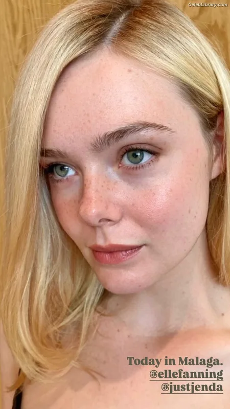 Elle Fanning photo 6 of 4114