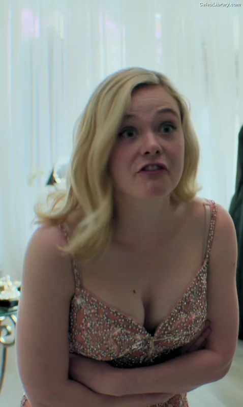 Elle Fanning photo 5 of 4114