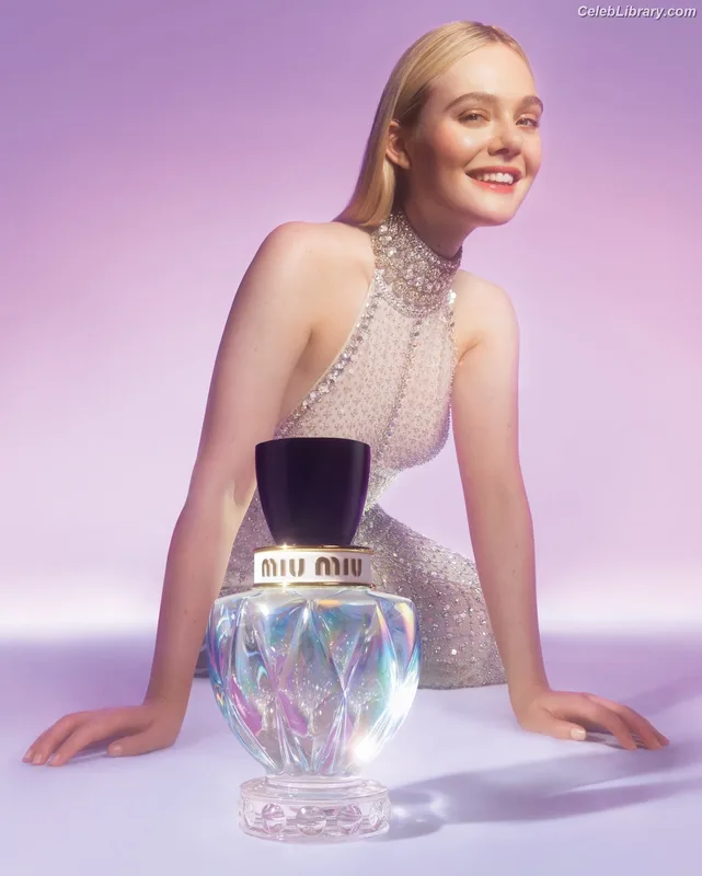 Elle Fanning photo 19 of 4114