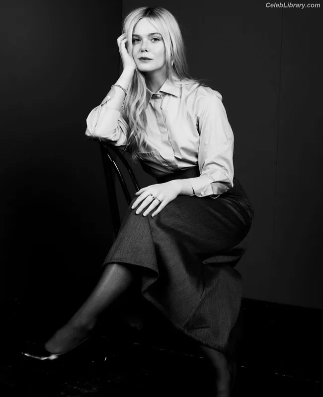 Elle Fanning photo 4 of 4114