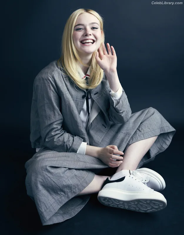 Elle Fanning photo 18 of 4114