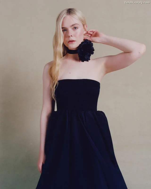 Elle Fanning photo 7 of 4114