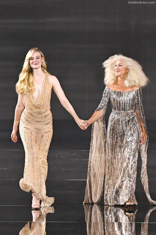 Elle Fanning photo 20 of 4114