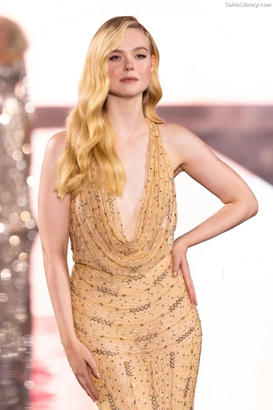 Elle Fanning photo 2 of 4114
