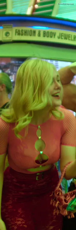 Elle Fanning photo 23 of 4114
