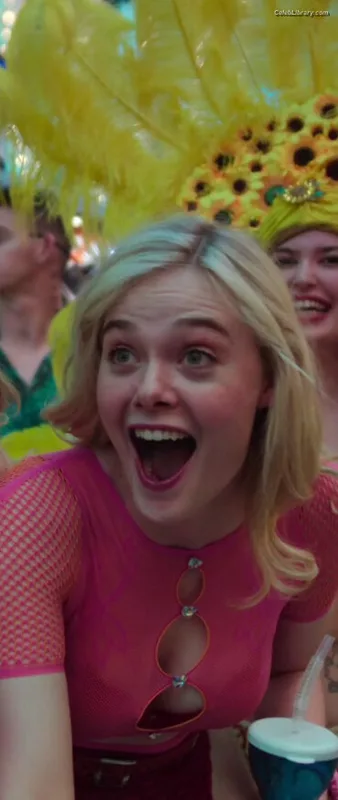 Elle Fanning photo 11 of 4114