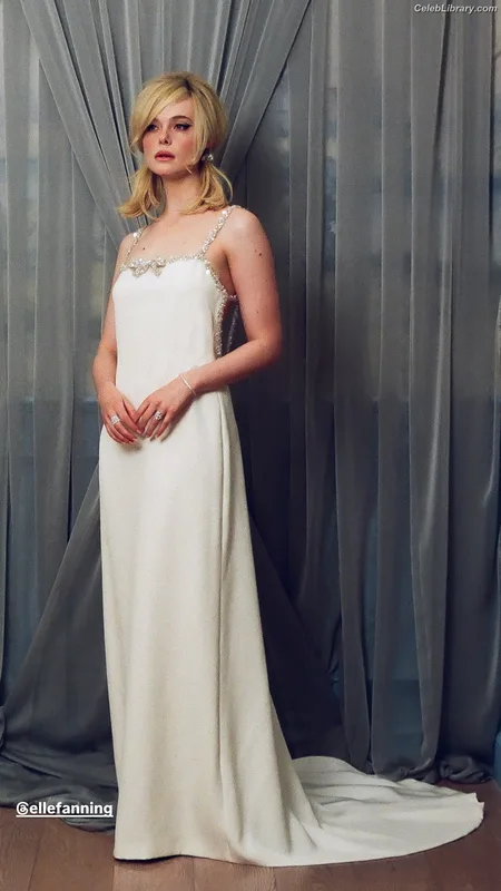 Elle Fanning photo 10 of 4114