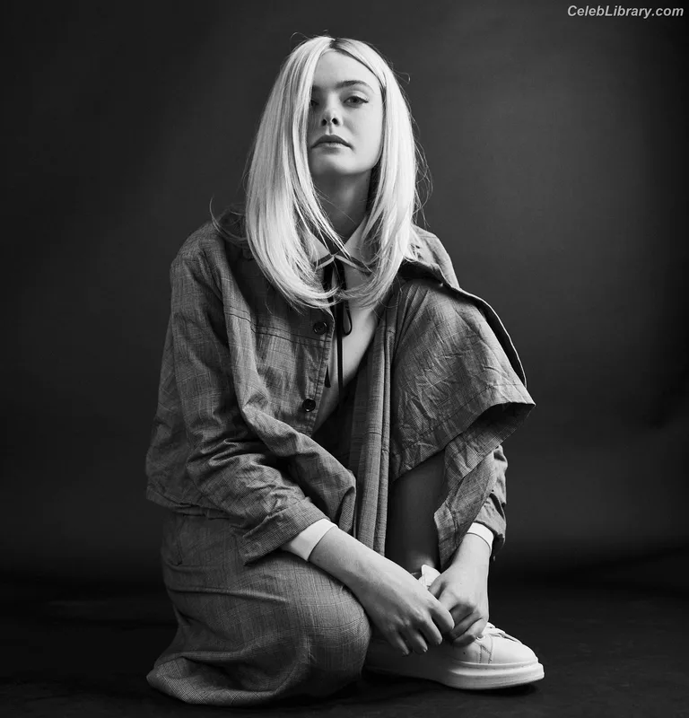 Elle Fanning photo 17 of 4114