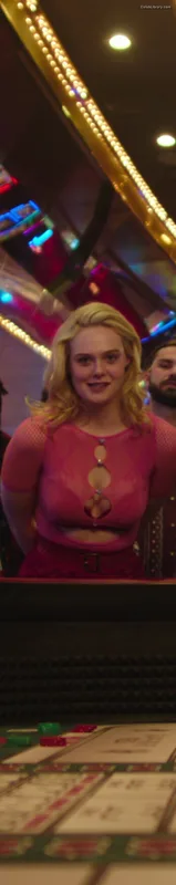 Elle Fanning photo 20 of 4114