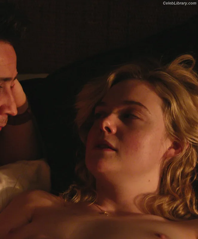 Elle Fanning photo 11 of 4114