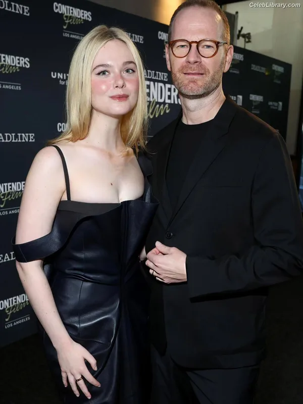 Elle Fanning photo 7 of 4114