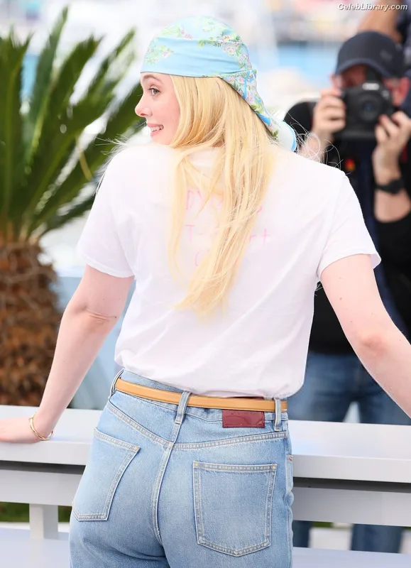 Elle Fanning photo 20 of 4114