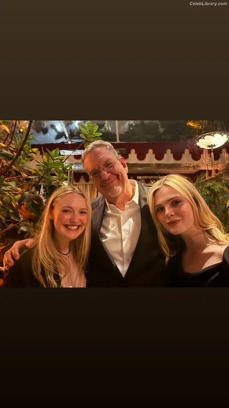 Elle Fanning photo 5 of 4114