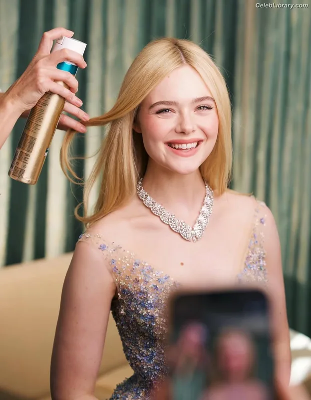 Elle Fanning photo 6 of 4114