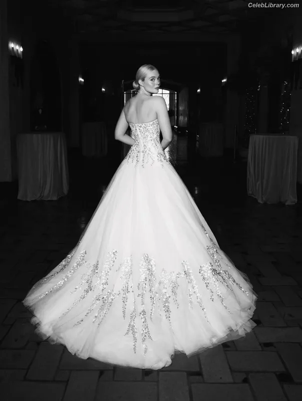 Elle Fanning photo 23 of 4114