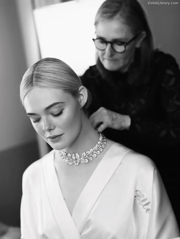 Elle Fanning photo 1 of 4114