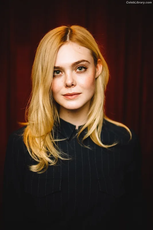 Elle Fanning photo 13 of 4114
