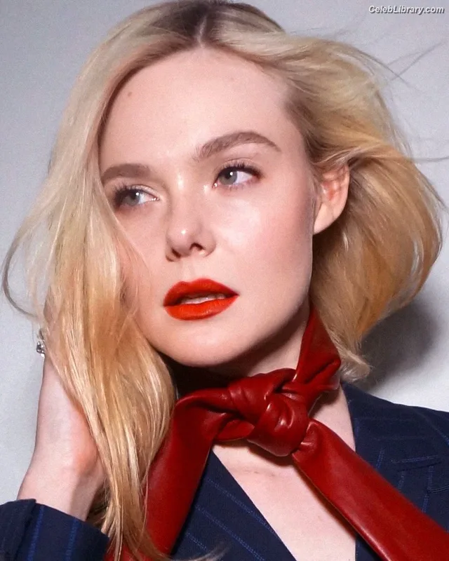 Elle Fanning photo 18 of 4114