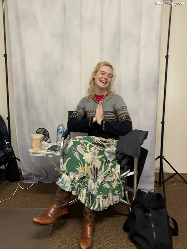 Elle Fanning photo 8 of 4114