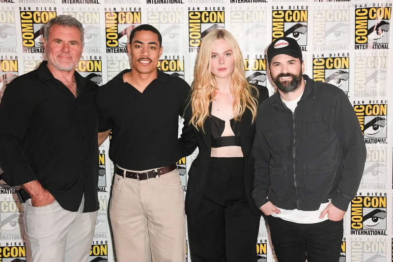 Elle Fanning photo 21 of 4114
