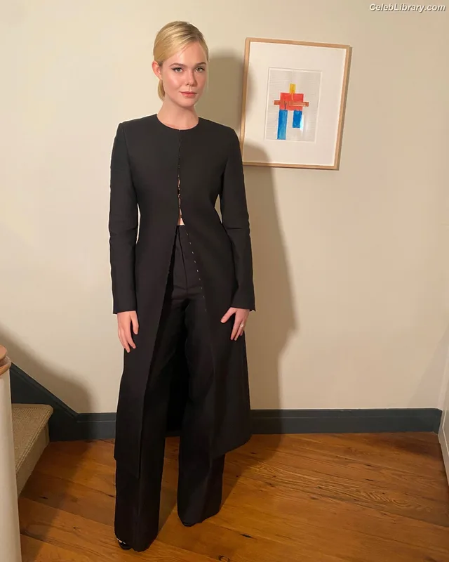 Elle Fanning photo 14 of 4114