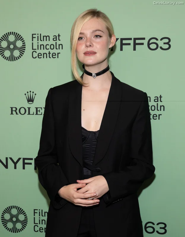Elle Fanning photo 19 of 4114