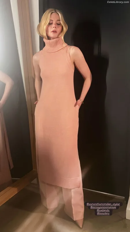 Elle Fanning photo 17 of 4114