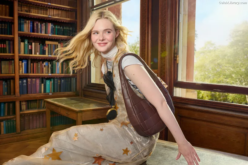 Elle Fanning photo 8 of 4114