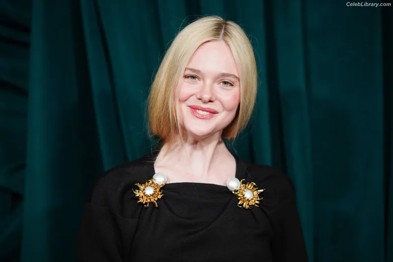 Elle Fanning photo 5 of 4114