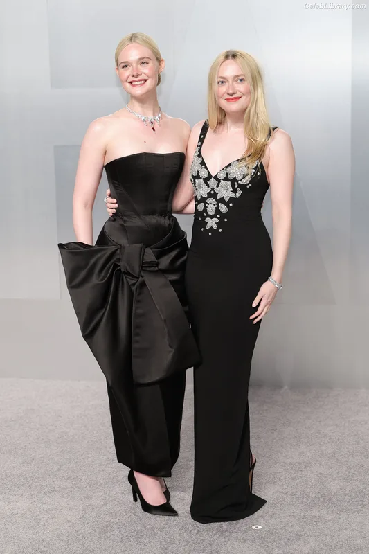 Elle Fanning photo 5 of 4114