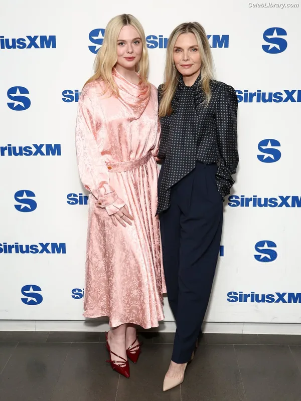 Elle Fanning photo 20 of 4114