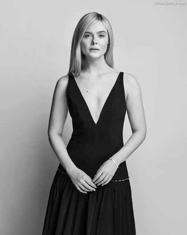 Elle Fanning photo 9 of 4114