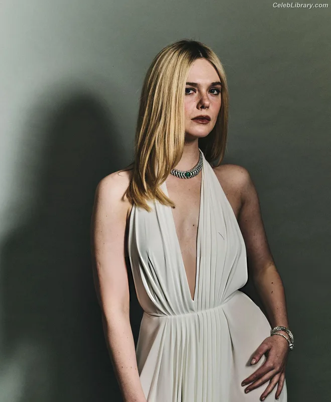 Elle Fanning photo 8 of 4114